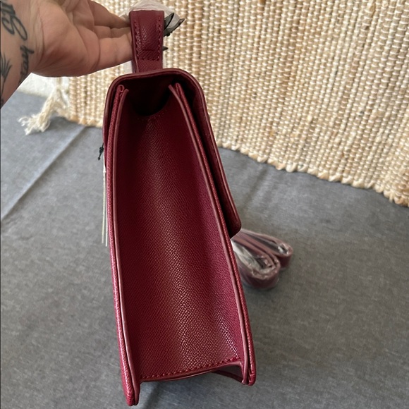 Badgley Mischka Burgundy Handbag with Stud Accents 🆕 - Picture 3 of 7